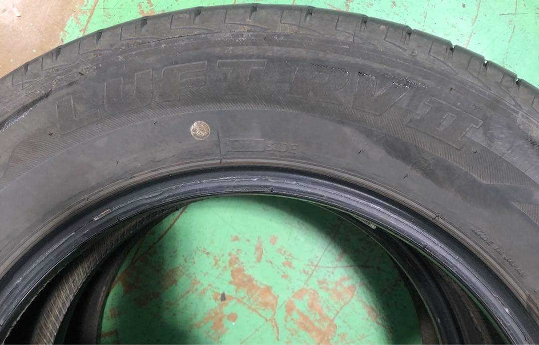 ブリヂストンタイヤ195/65R15中古2本溝あり　ミニバン専用