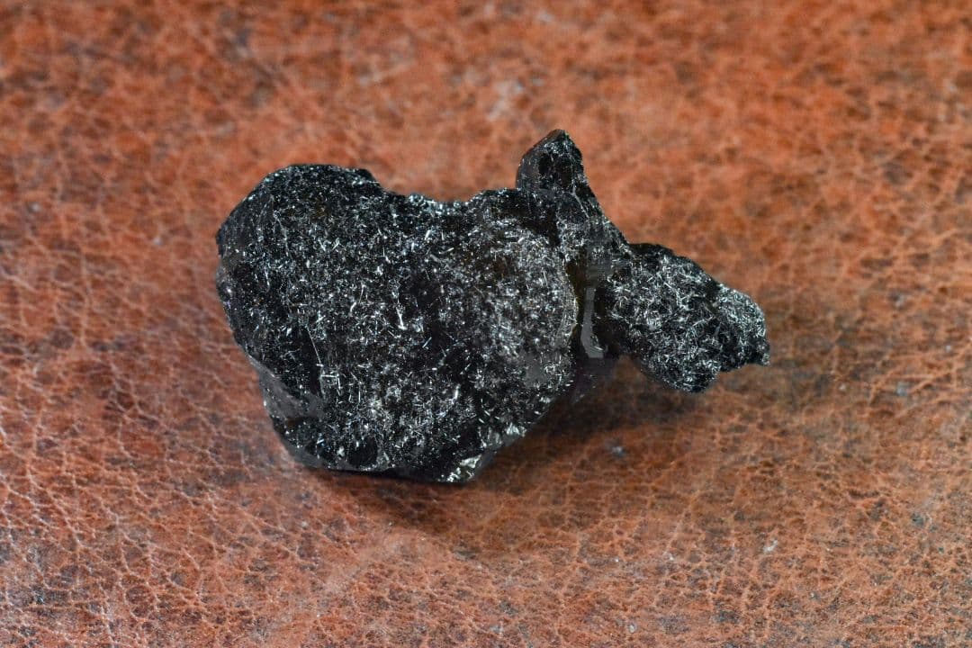 インド カルール産 ゲーサイトビッシリのブラックアメジスト