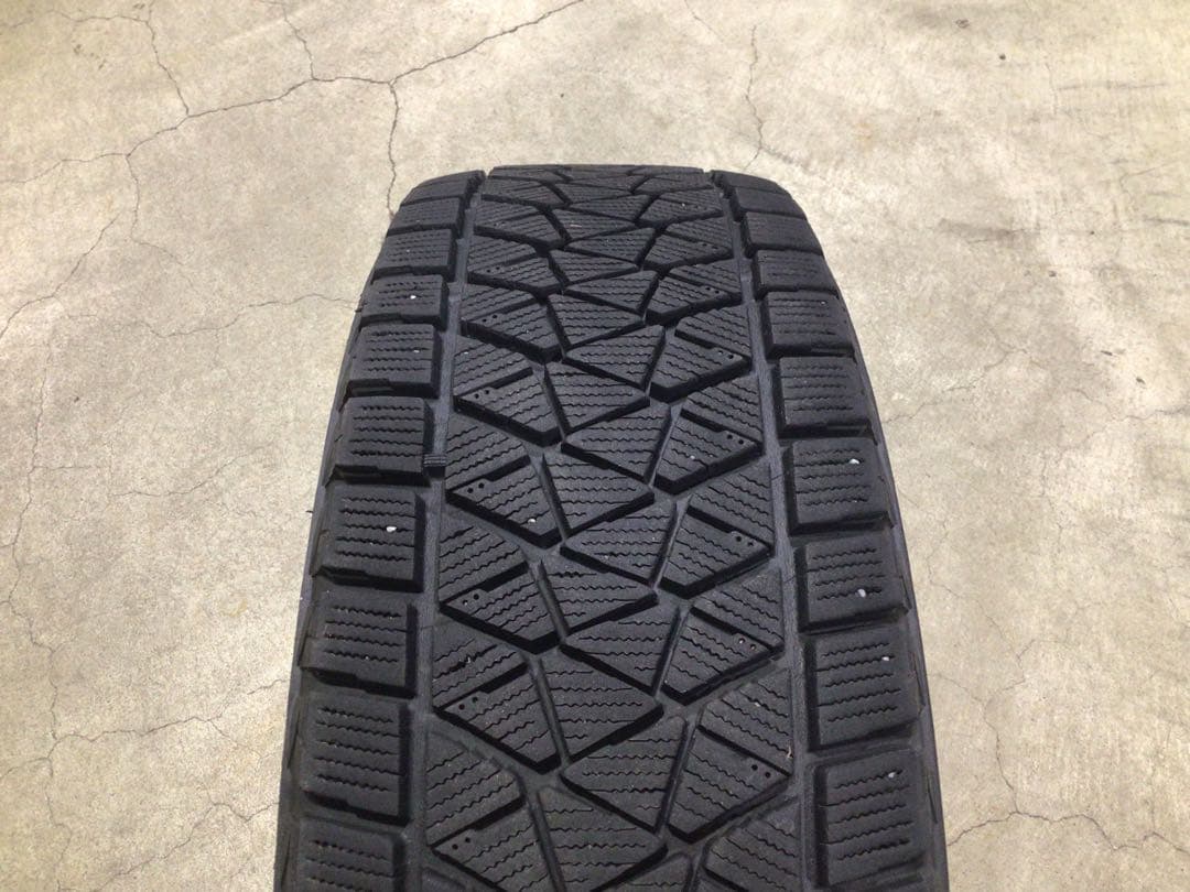 激安 215/70R16 ブリヂストン DM-V2 スタッドレス 4本 送料込み