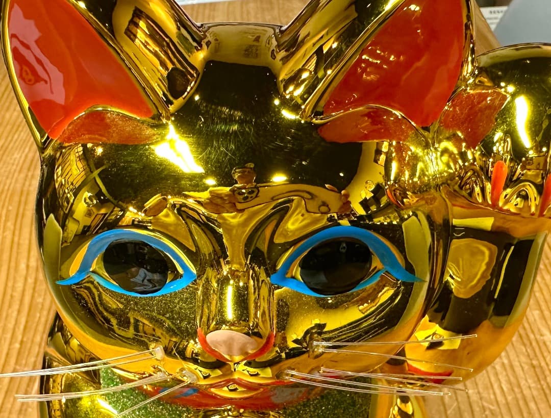 再値下げ　新品　常滑窯　黄金小判猫　招き猫　高さ25cm 金　左手　座布団付