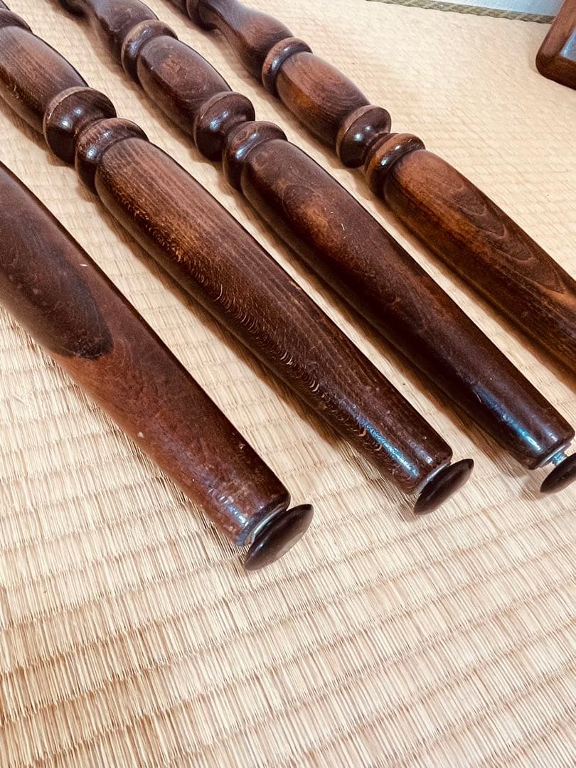 キツツキマーク 飛騨産業　レトロでアンティークなテーブル