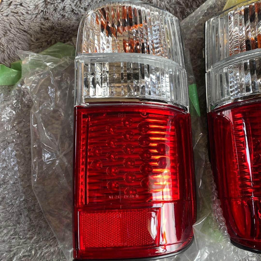 ハイエース100系　LEDテール