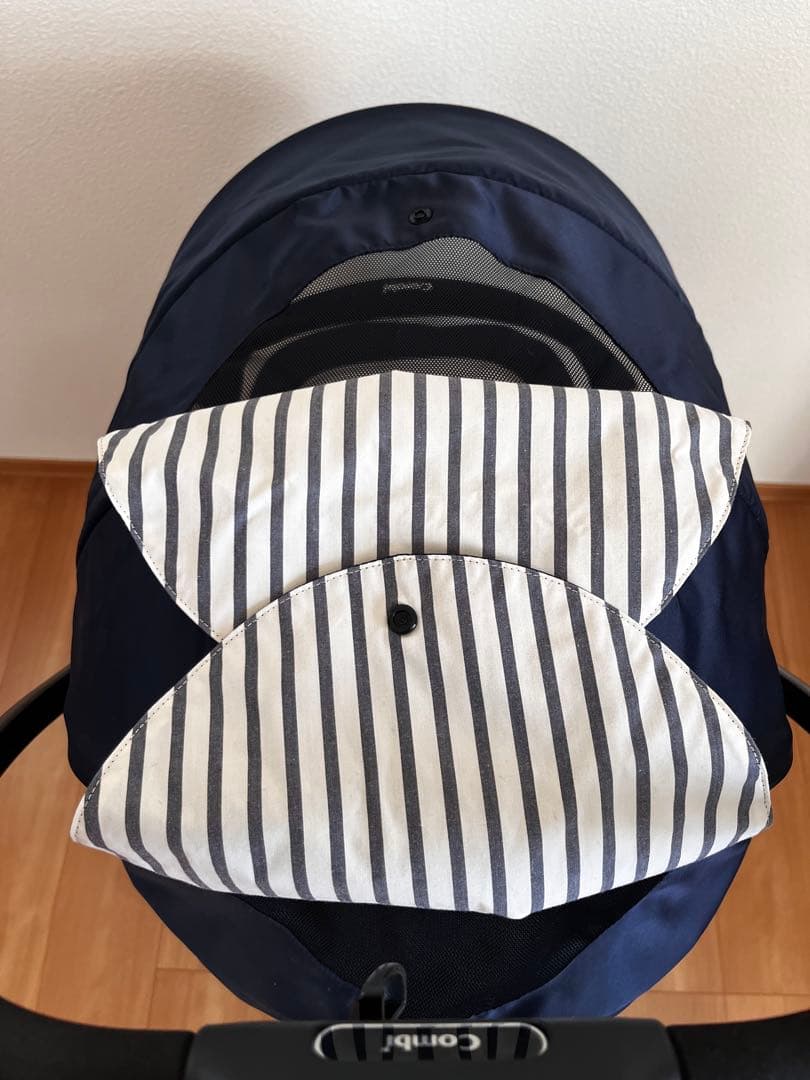 美品　Combi メチャカル ハンディ オート4キャス エッグショック