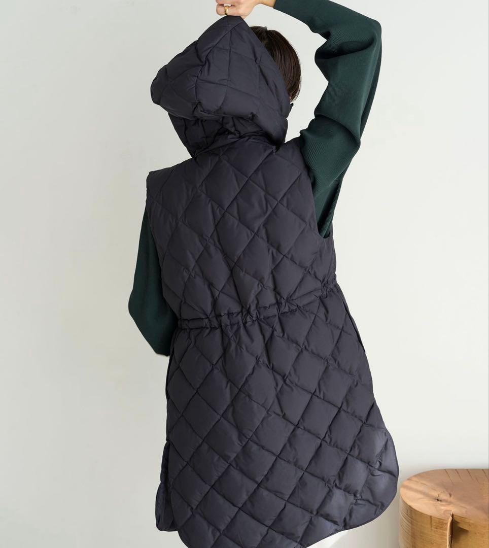 完売品【TAION×UNFILO 】フード付きジレ アンフィーロ　ダウンジレ