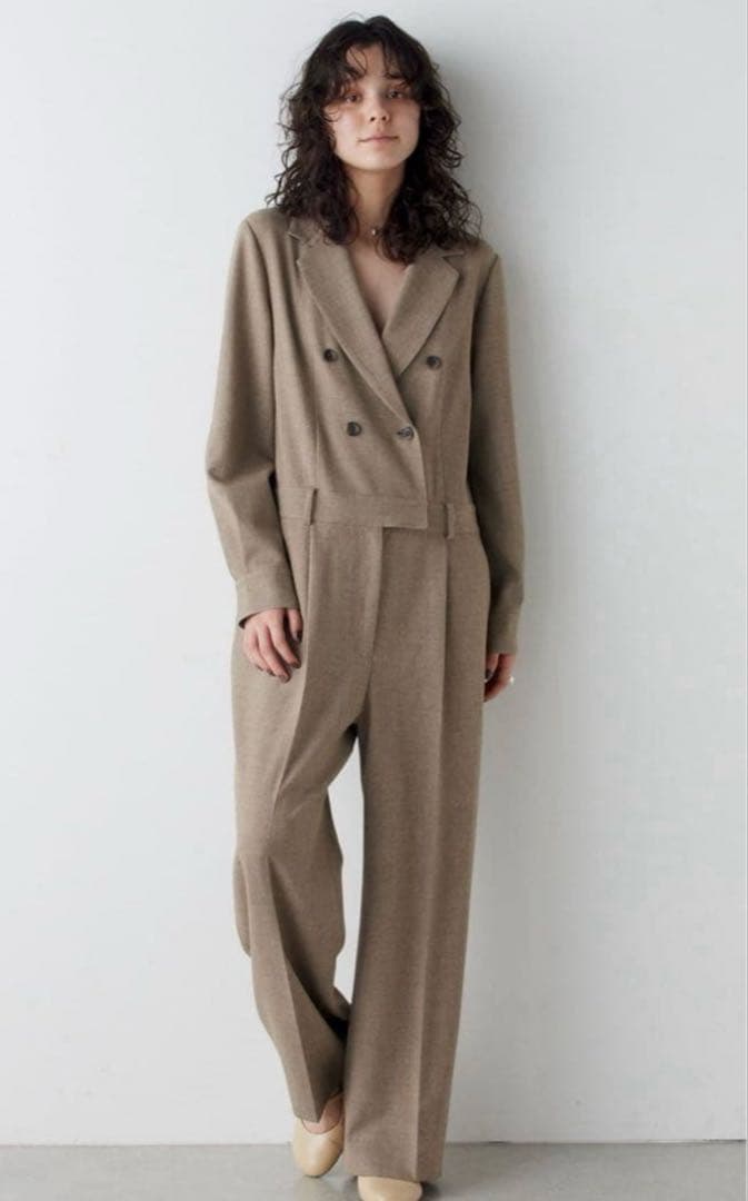 タグ付き【THE PAUSE】テーラーカラージャンプスーツ ベージュ