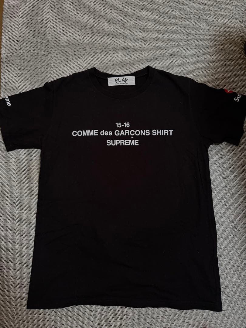 COMME des GARCONS × SUPREME Tシャツ