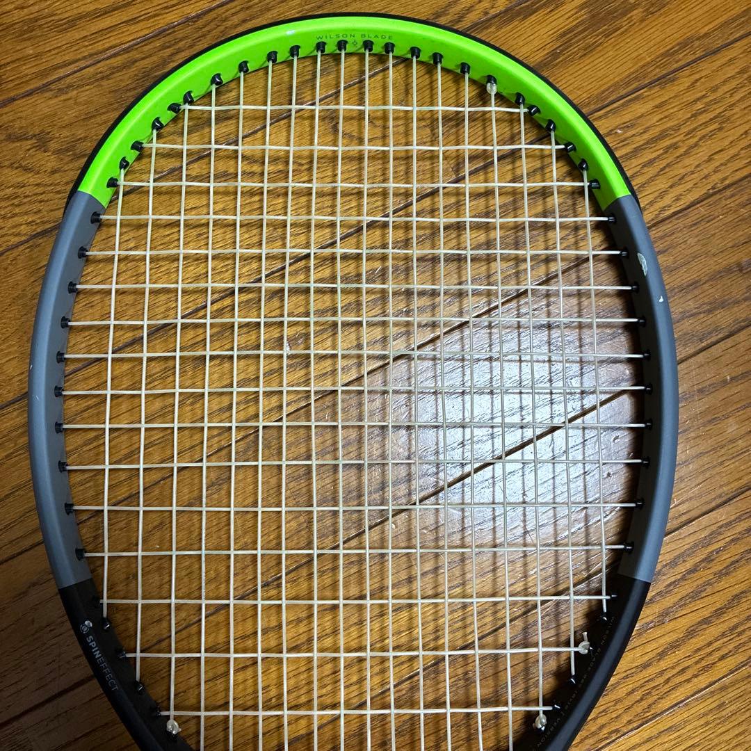Wilson Blade 98S V7.0 硬式テニスラケット
