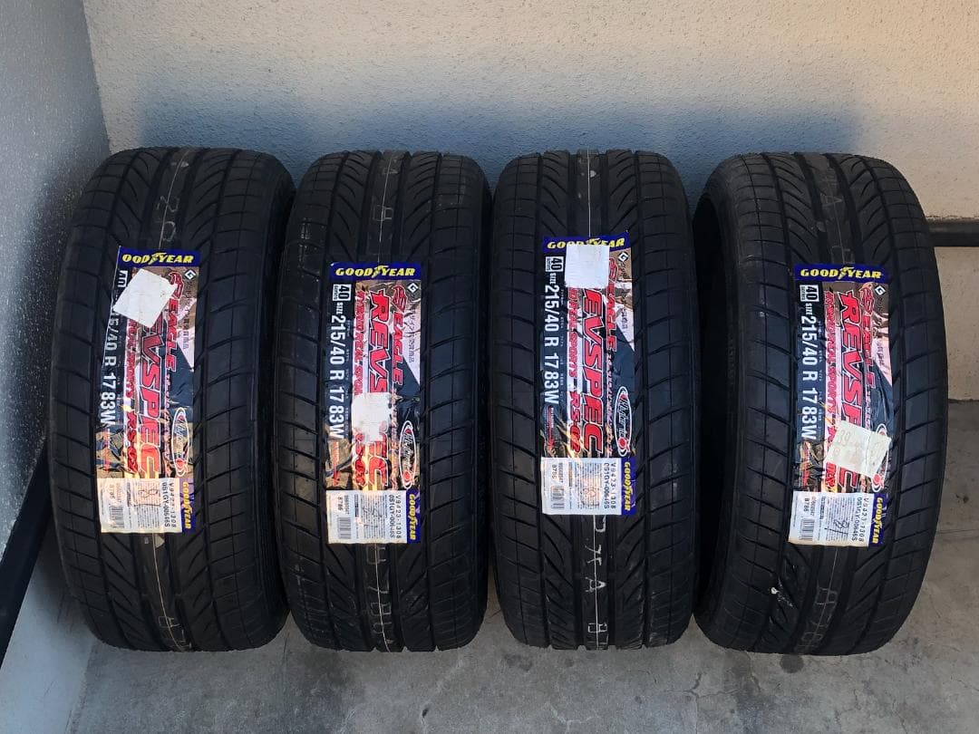 シ*！様 【未使用・長期保管品】GOOD YEAR REVSPEC 17インチタ