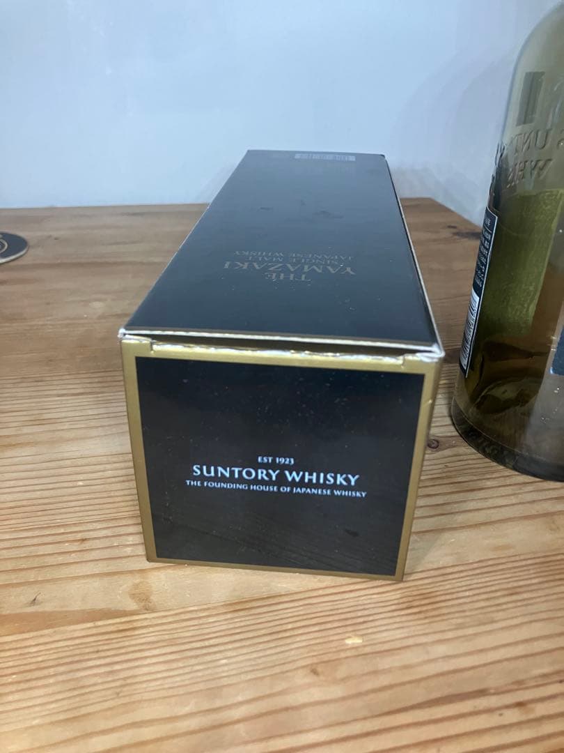 山崎 18年 シングルモルトウイスキー 700ml空き瓶と箱