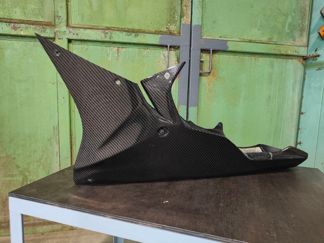 S1000RR Magical Racing社製 カーボンアンダーカウル