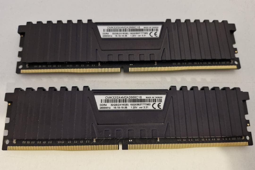 メモリー Vengeance LPX 32GB DDR4 2666MHz