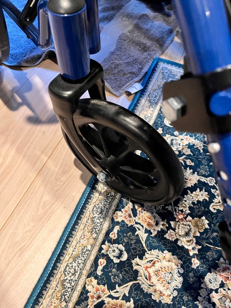 車椅子　Drive Medical BLS16FBD-ELR