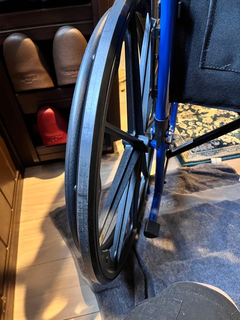 車椅子　Drive Medical BLS16FBD-ELR