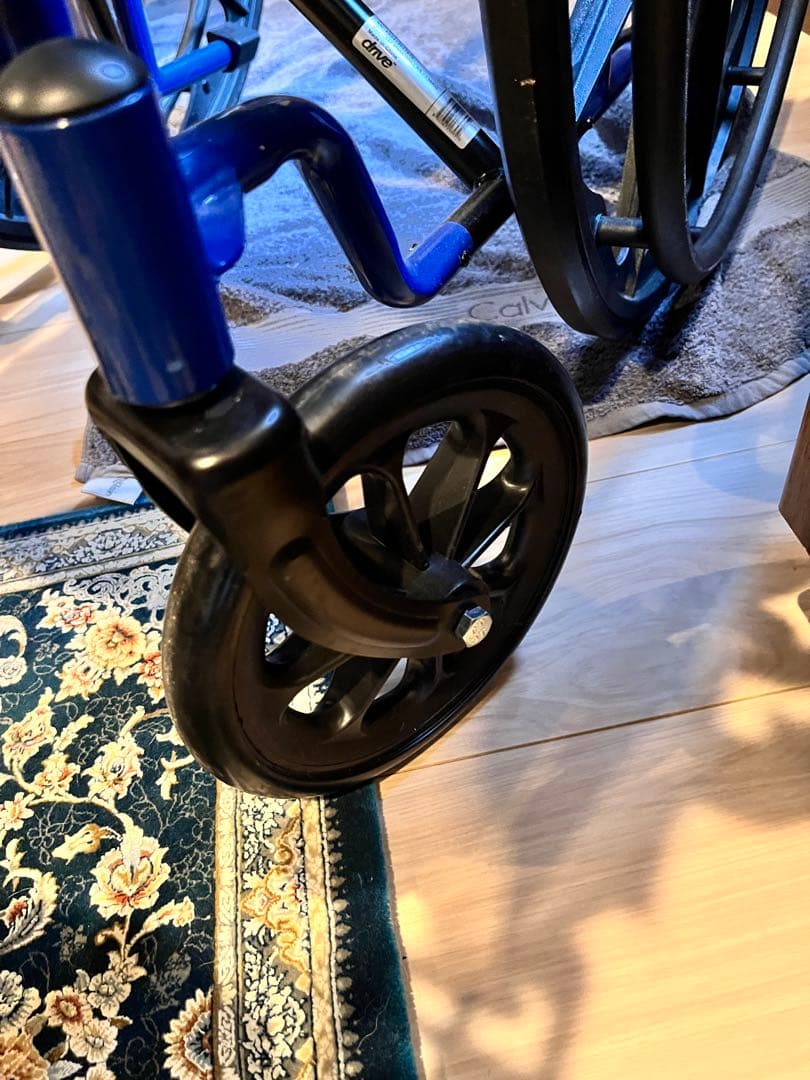 車椅子　Drive Medical BLS16FBD-ELR