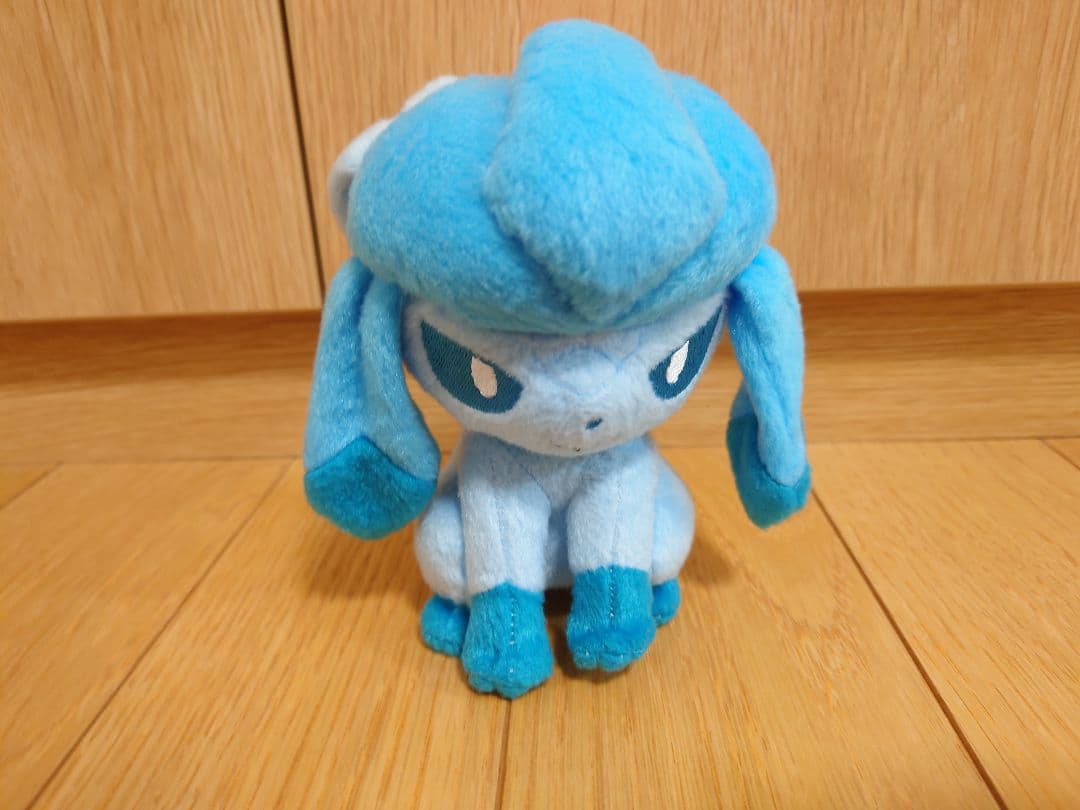 ポケモン　グレイシア　ぬいぐるみ