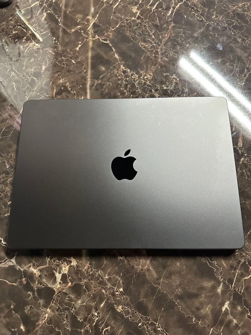 イーガーコーテル　Apple MacBook Pro 14インチ M3