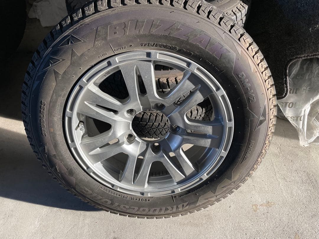 ジムニー用ブリザック スタッドレスタイヤ 175/80R16 ホイール4本セット