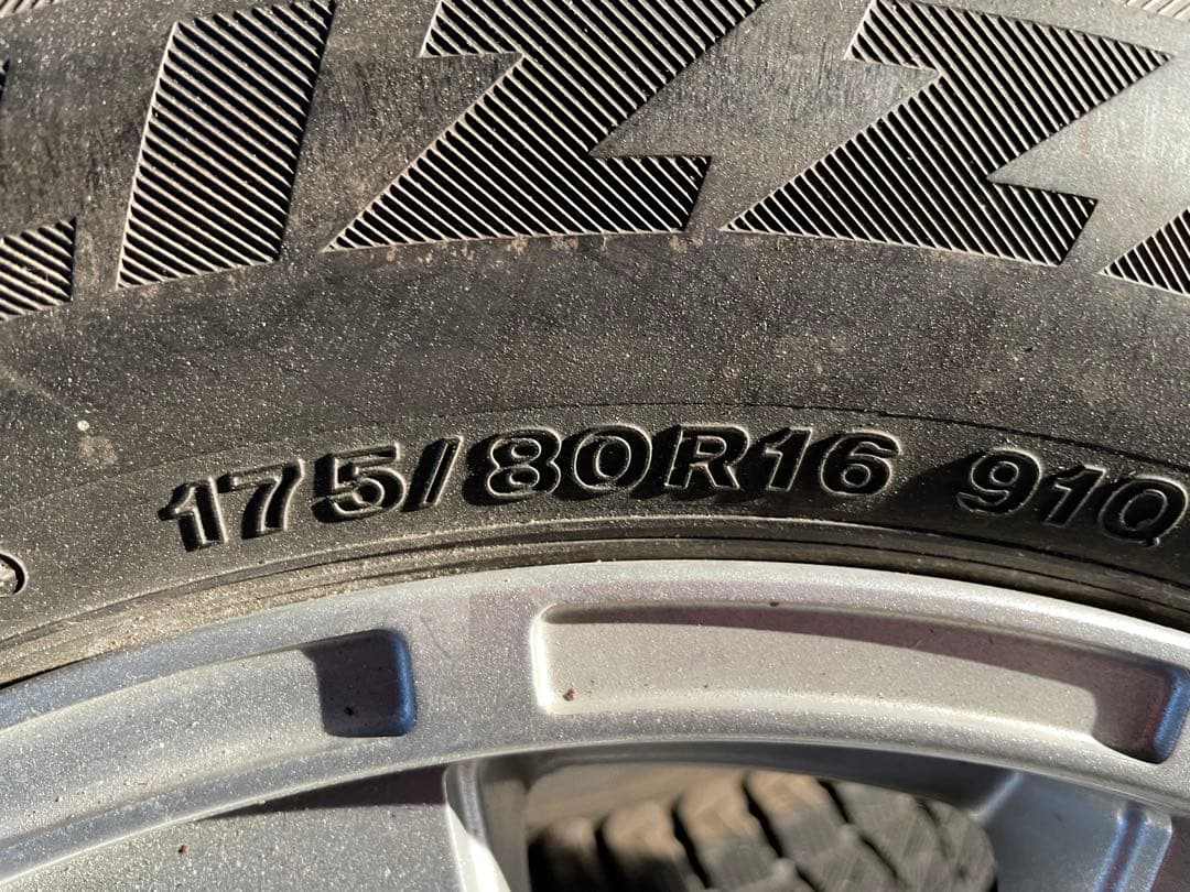 ジムニー用ブリザック スタッドレスタイヤ 175/80R16 ホイール4本セット
