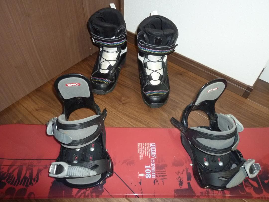 美品 IGNIO 子供用 スノーボード 3点セット 板108cm ブーツ23cm