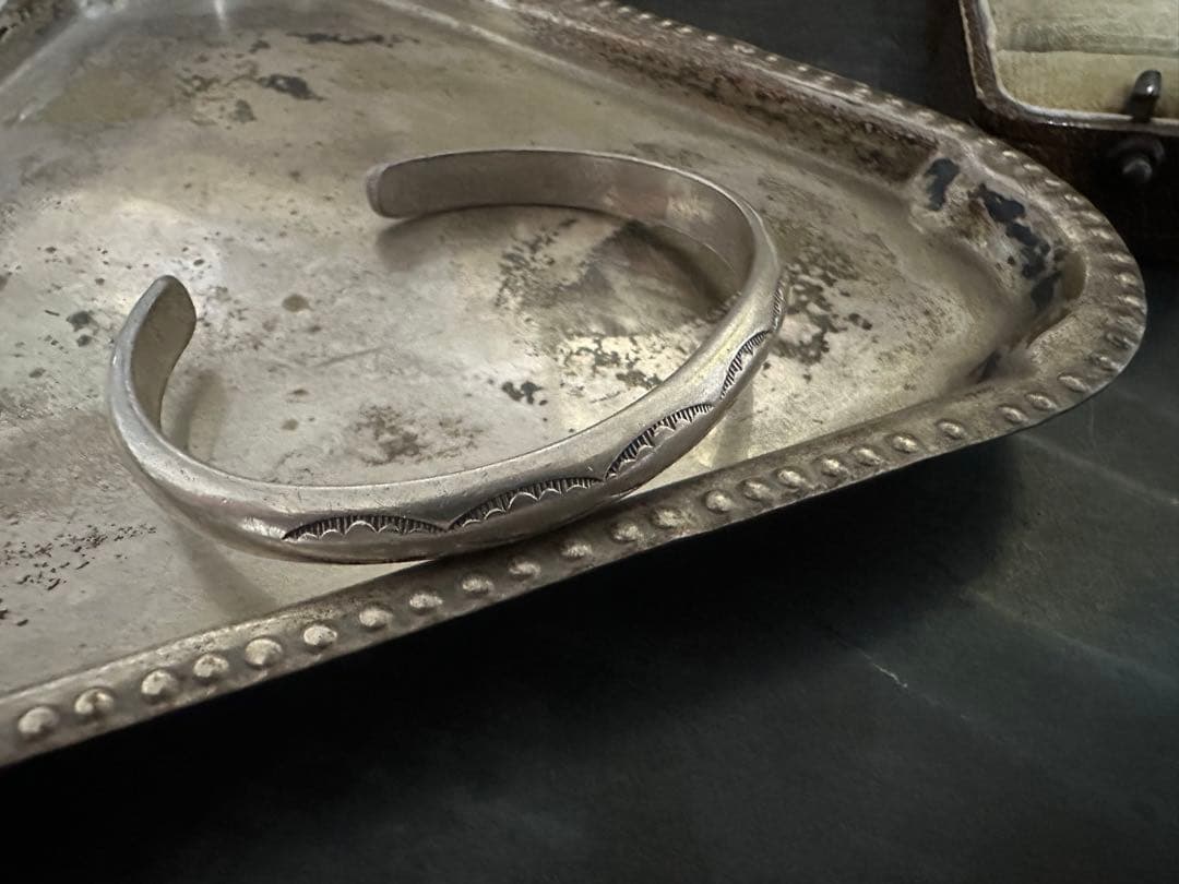 希少　重厚　ヴィンテージ　バングル　シルバー　アンティーク　アメリカ　ユーロ