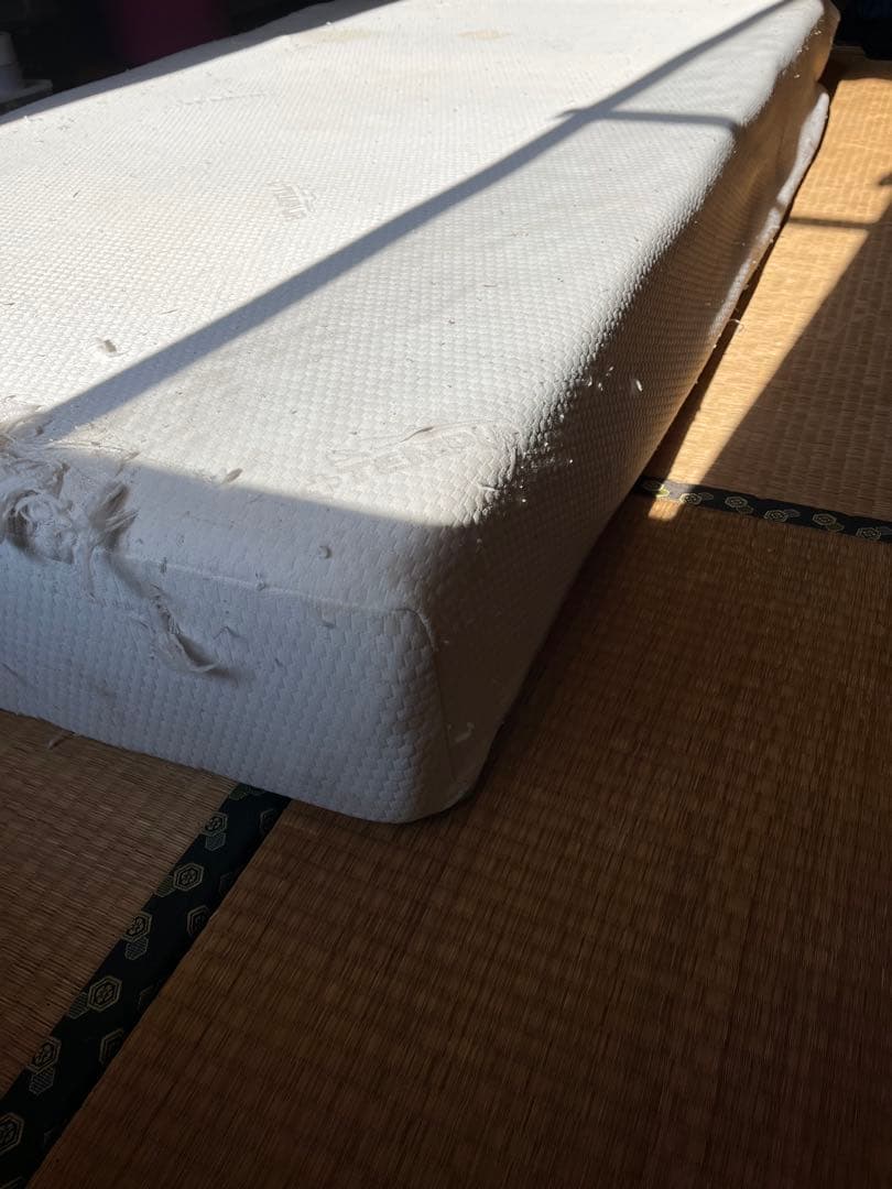 テンピュールTEMPUR 極厚低反発マットレス　中古品