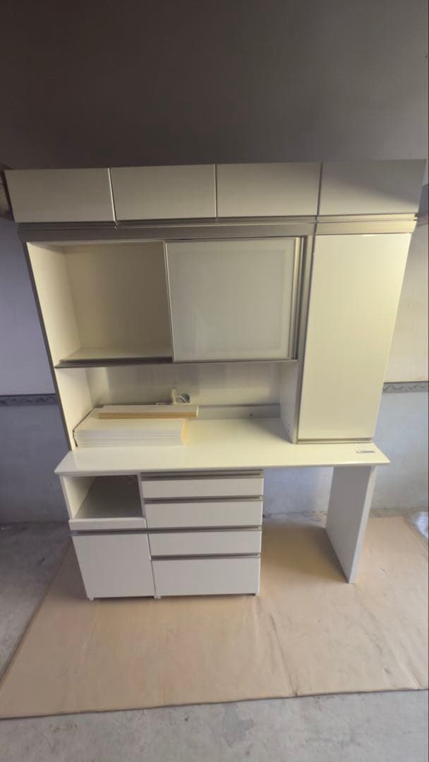 岡山県　31日まで送料込み！パモウナ　大型食器棚　8000円引き中