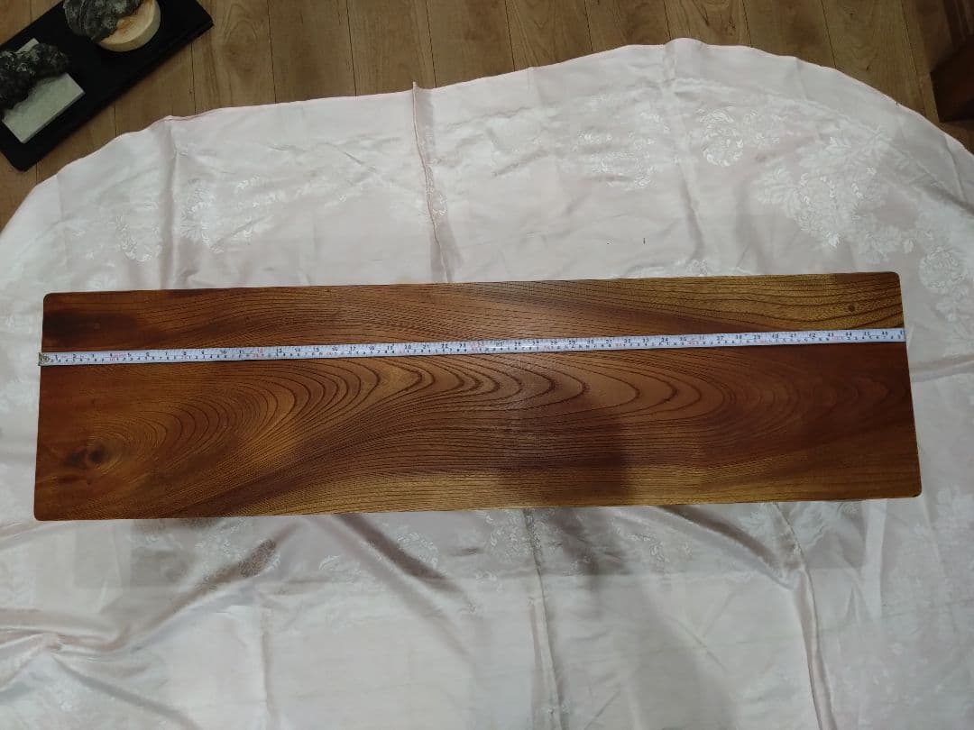 欅一枚板のテレビ台　Okinawa❕長寿のケヤキの杢目が綺麗ですよ