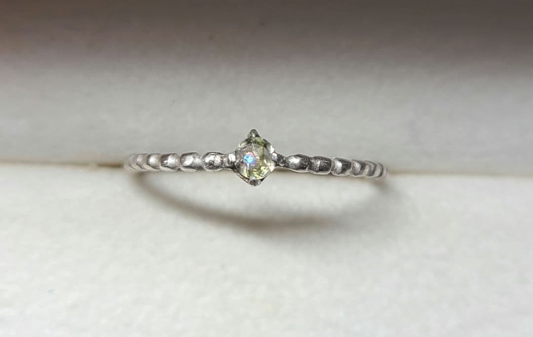 りりギラギラの煌めき美しいです♪★タンザニア産タンザナイトスクエアカット★