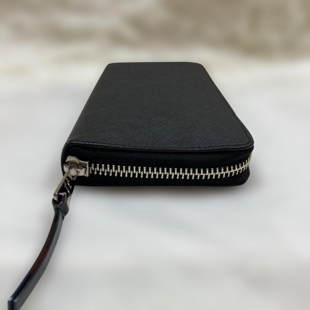 未使用級現行モデル 長財布 ブライトストライププラー 黒 ラウンドジップ