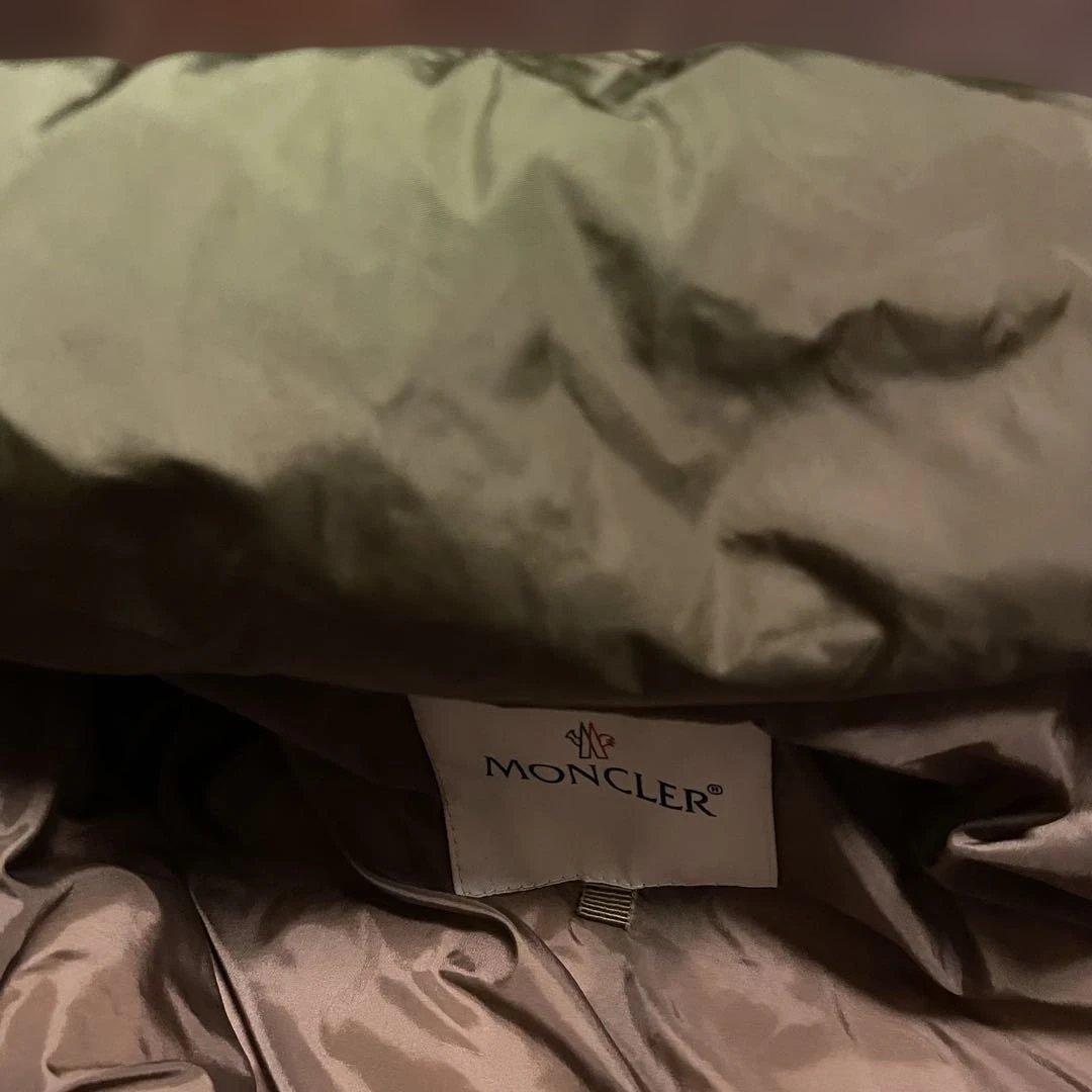 モンクレール ショート　ダウンジャケット