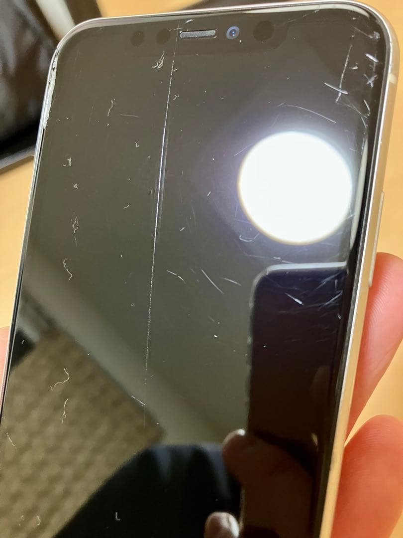 Apple iPhone 11 ホワイト　本体