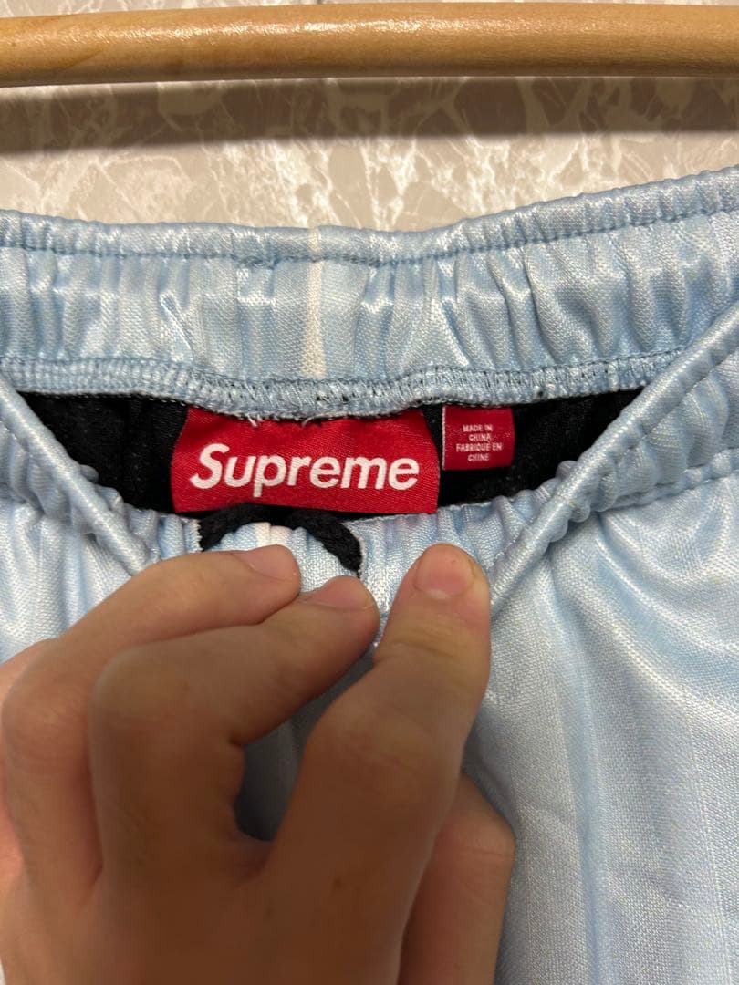 建*家様 Supreme Damien Hirst Soccer Short S