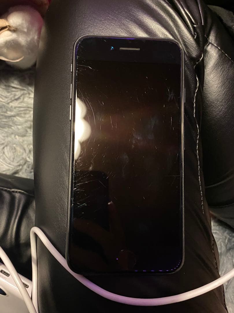 Apple iPhone SE (第2世代) ブラック SIMフリー