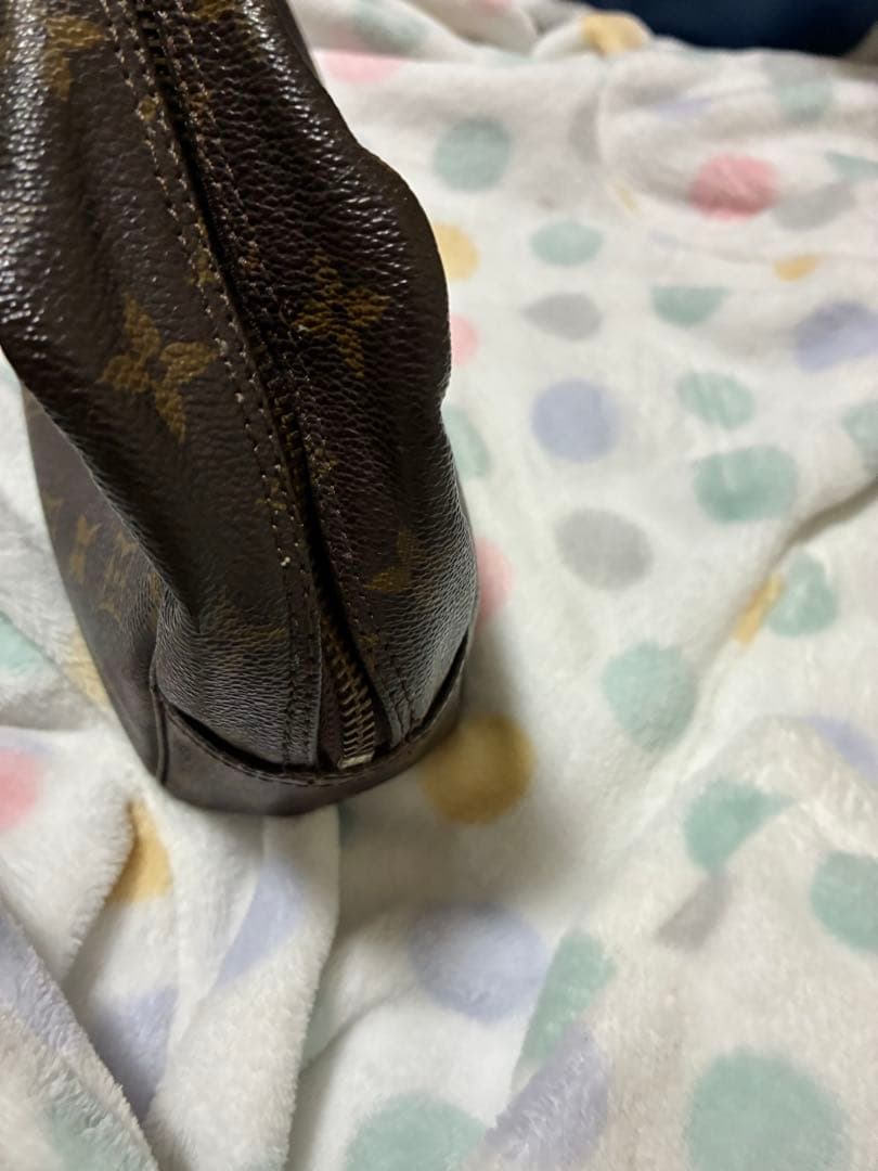 Louis Vuitton ブラウンレザーポーチ