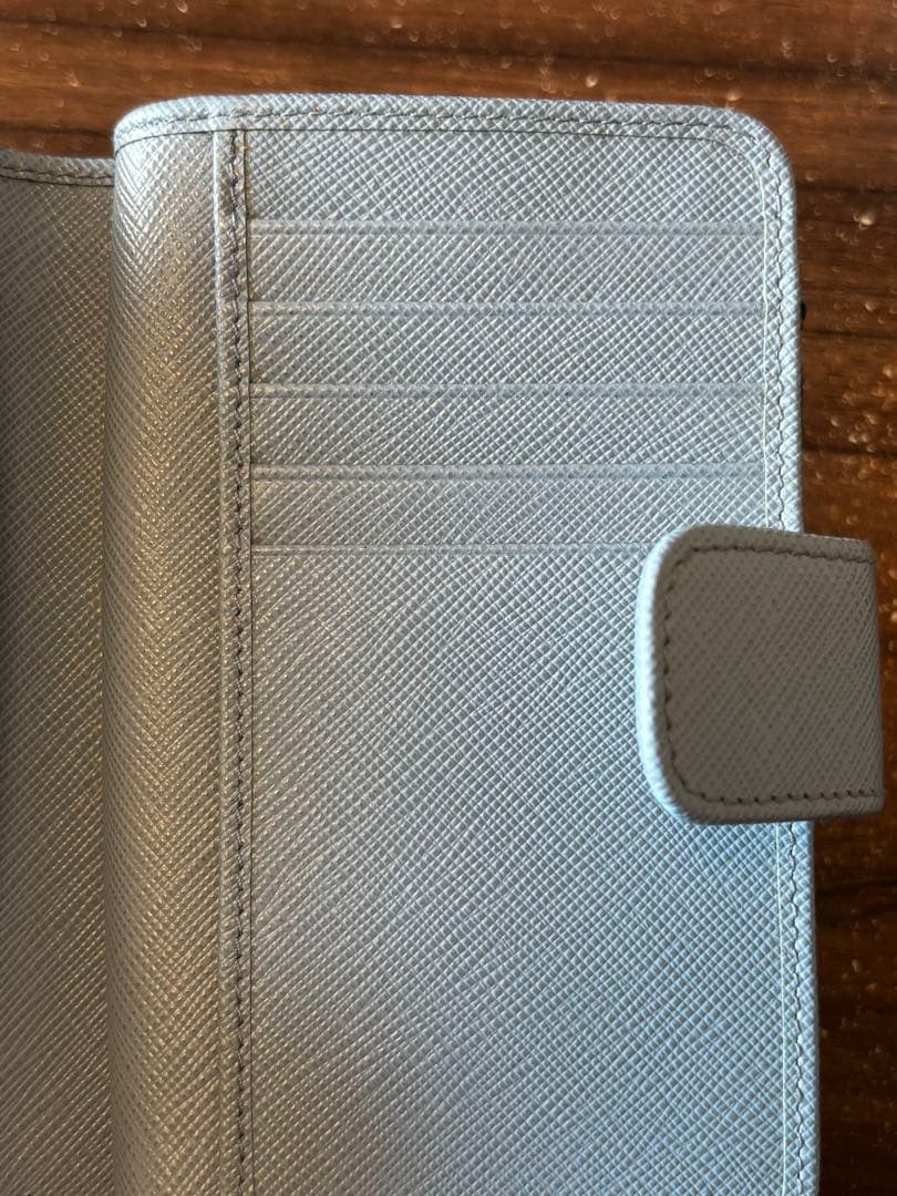 PRADA サフィアーノレザー 二つ折り財布 ライトブルー