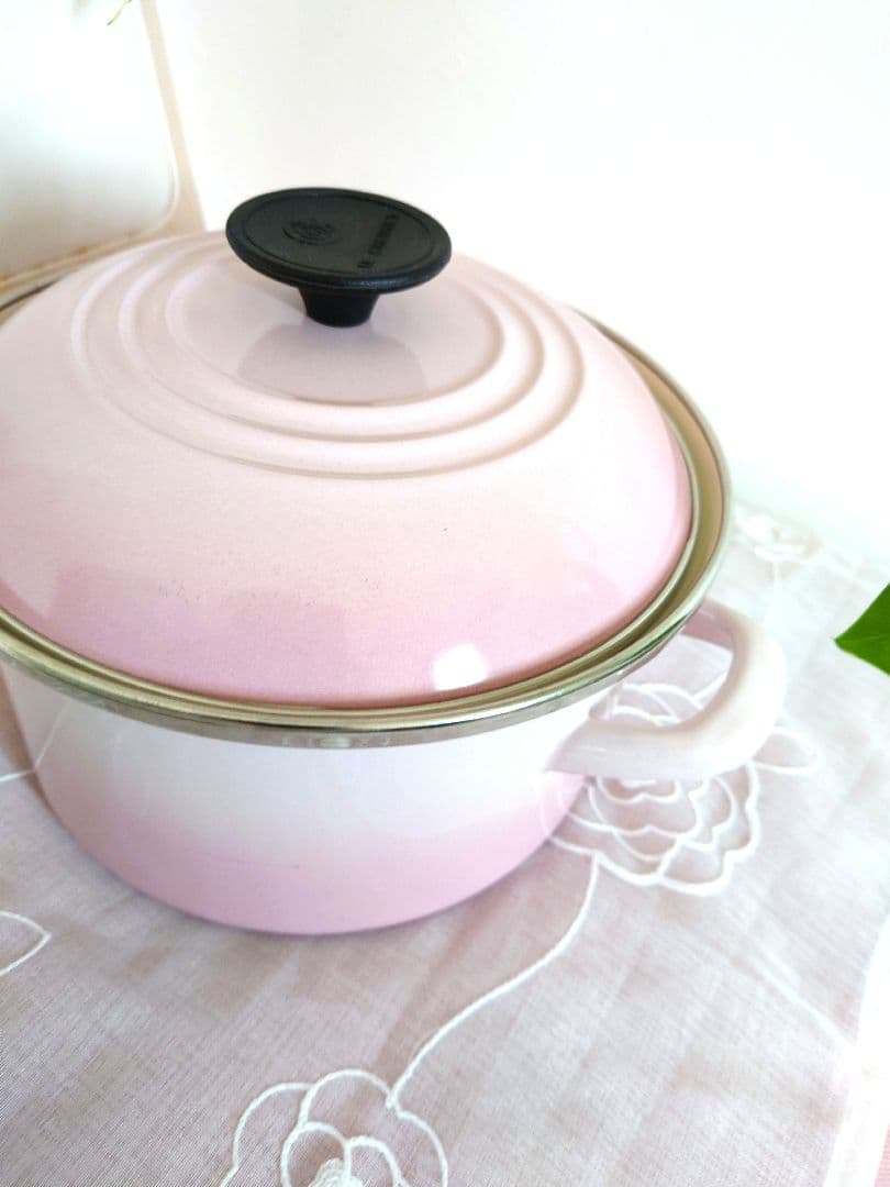 ル・クルーゼ(Le Creuset) キャセロール 20cm シェルピンク