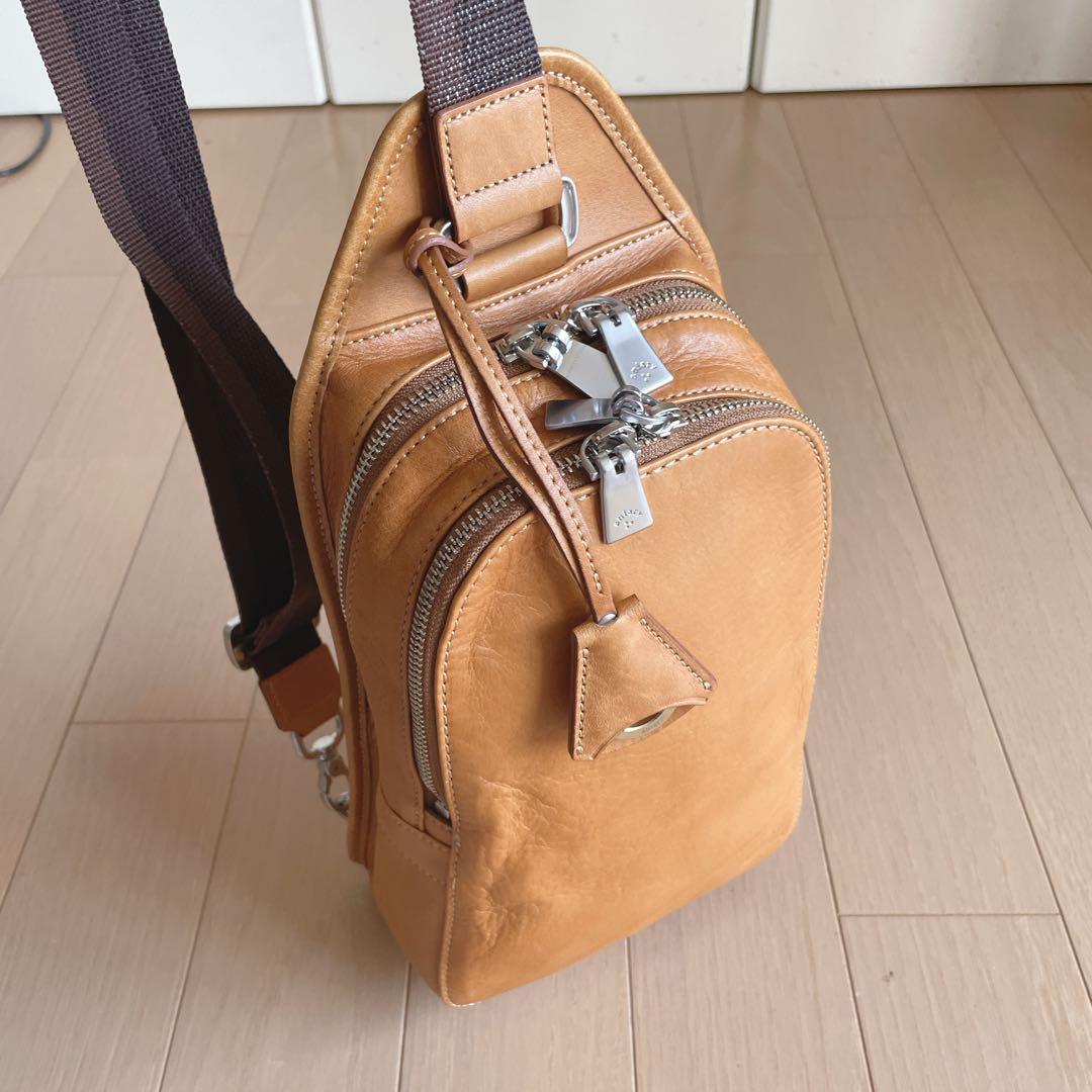 アニアリ Aniaryボディバッグ 01-07004 中古 キャメル