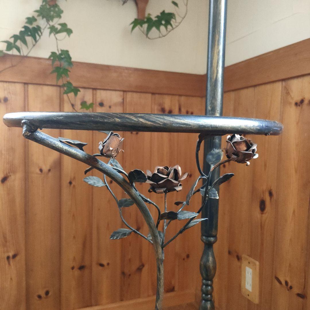 希少　アンティークフロアライト　アイアンガラステーブル　レトロ　ローズ装飾