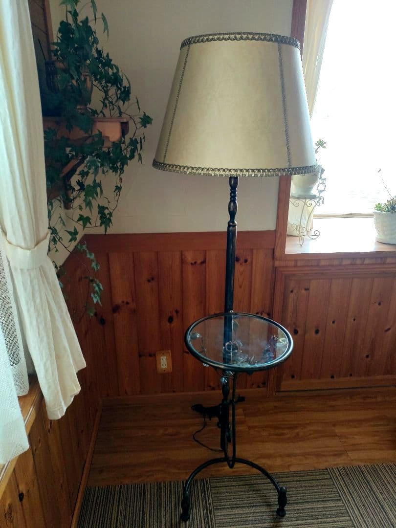 希少　アンティークフロアライト　アイアンガラステーブル　レトロ　ローズ装飾