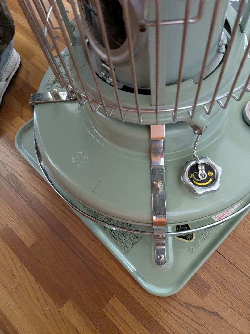 Aladdin 自然通気型開放式石油ストーブ BF3907