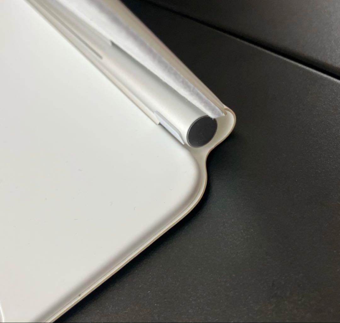 【極美品】Apple iPad Magic Keyboard ホワイト