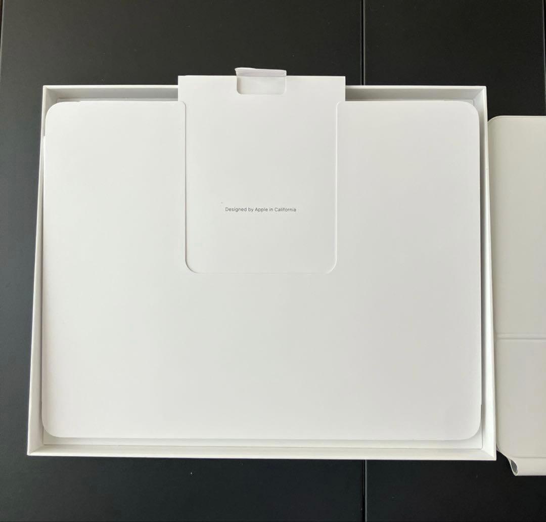 【極美品】Apple iPad Magic Keyboard ホワイト