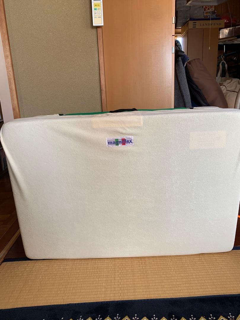 マニフレックス折りたたみ式マット2つ