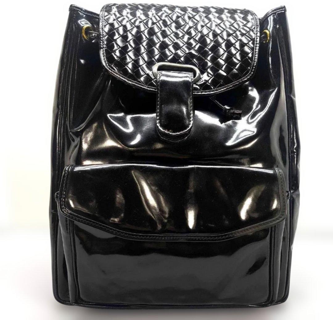 BOTTEGA VENETA イントレチャート リュック 黒 ボッデガヴェネタ