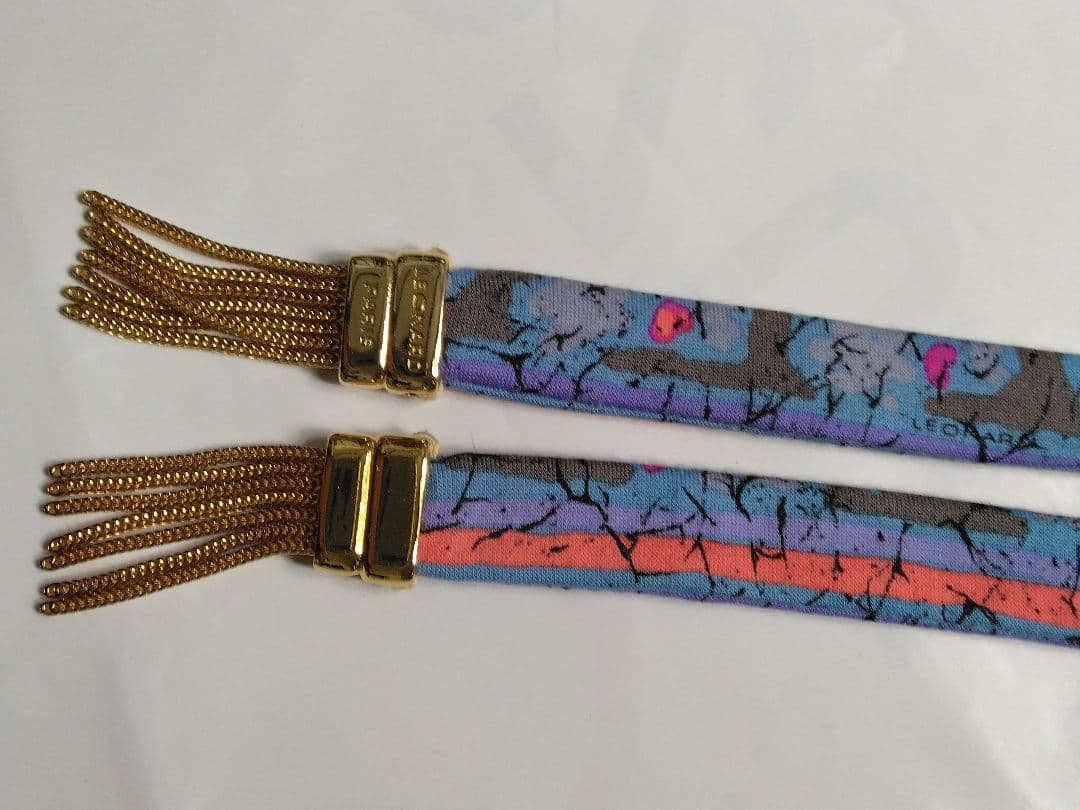 青とピンクの花柄タートルネックワンピース