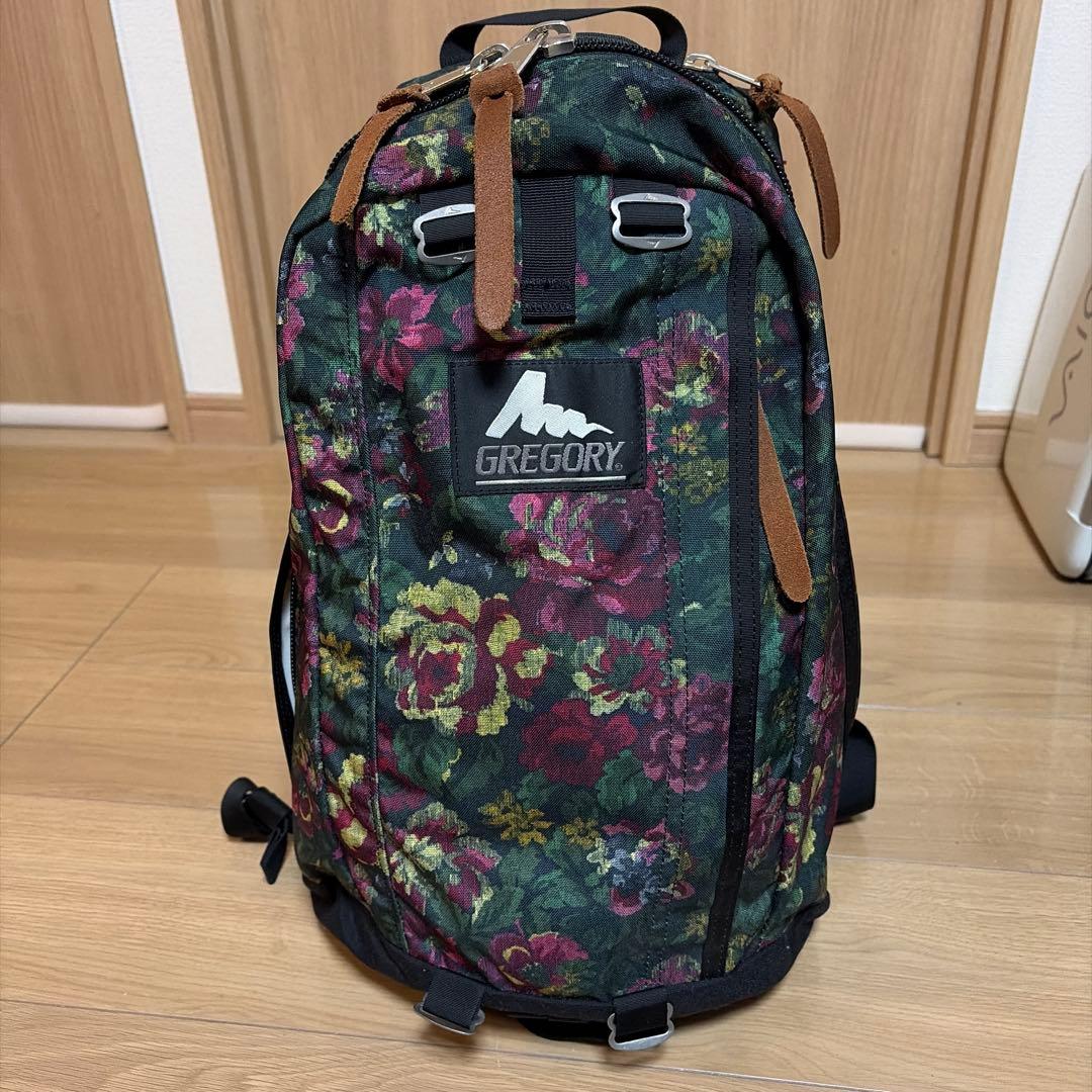 GREGORY 花柄リュック ダークグリーン