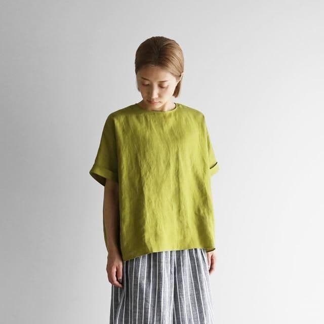 1608　HUIS 　シャトルリネンバックボタン2wayブラウス