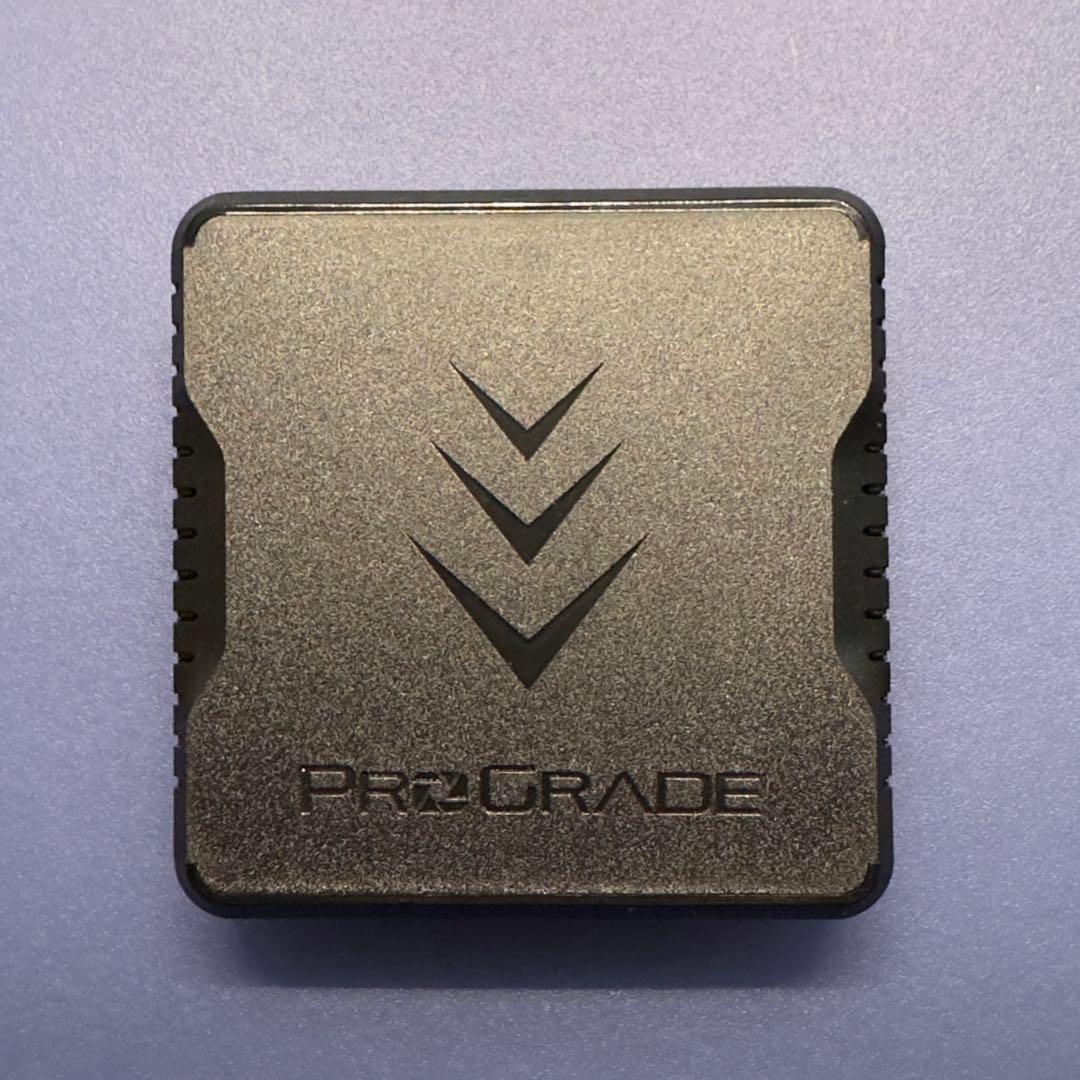 ProGrade CFexpress Type B/SD カードリーダー