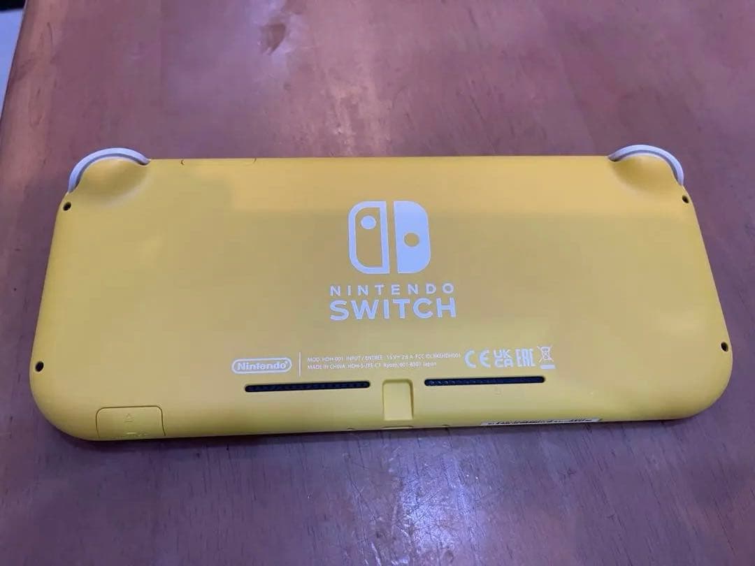 Nintendo Switch Lite イエロー　スイッチライト　本体のみ