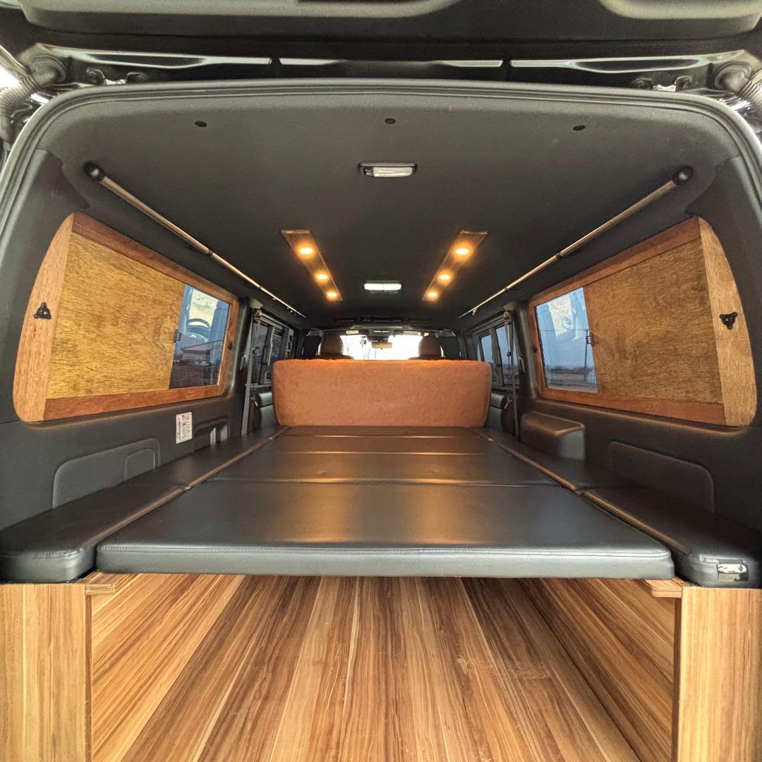 ハイエース 窓埋めパネル 開閉式 左右セット 断熱シート加工 エボニー